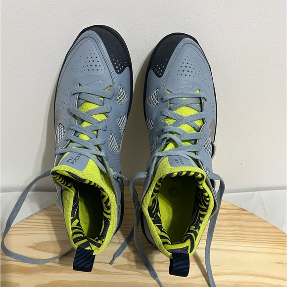 N I K E - Picture 6 of 12